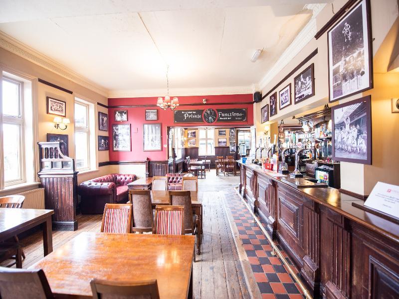 Oyo The Green Man Pub And Hotel Londres Exterior foto